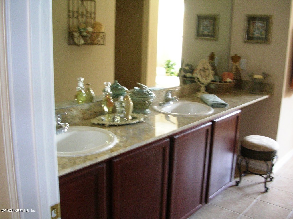 2849 Hidden Haven Road Jacksonville, FL 32218 - Photo 4 of 4 Bath