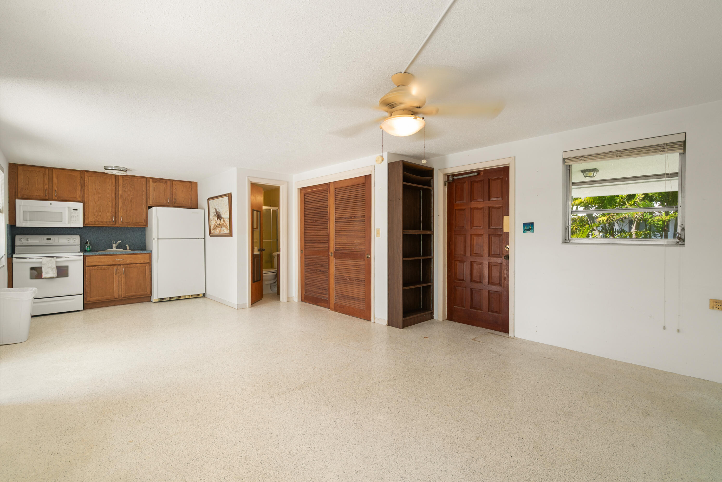 234 Mohawk Street Tavernier, FL 33070 - Photo 32 of 61 an empty room with furniture and window