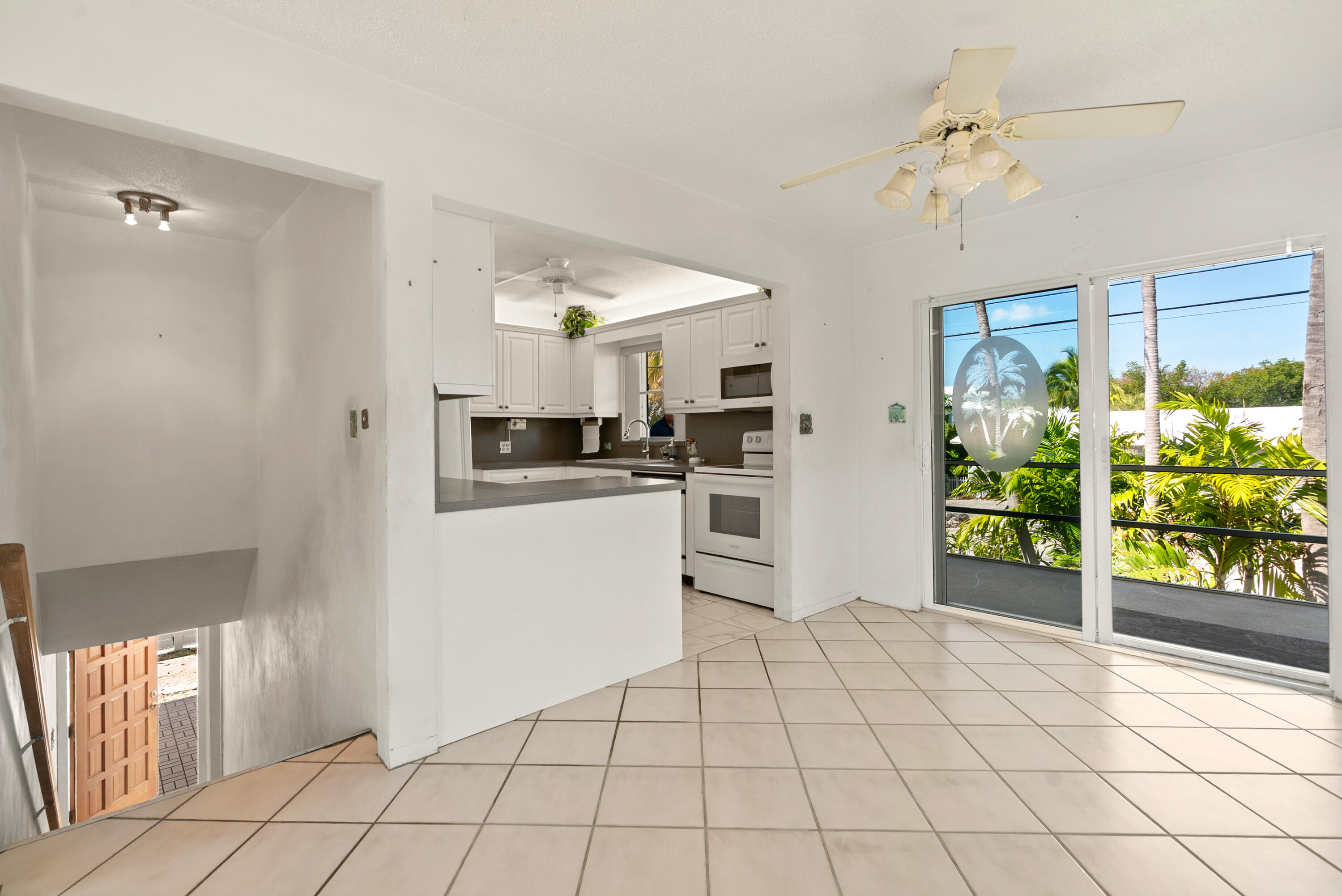 234 Mohawk Street Tavernier, FL 33070 - Photo 10 of 61 DSC09804