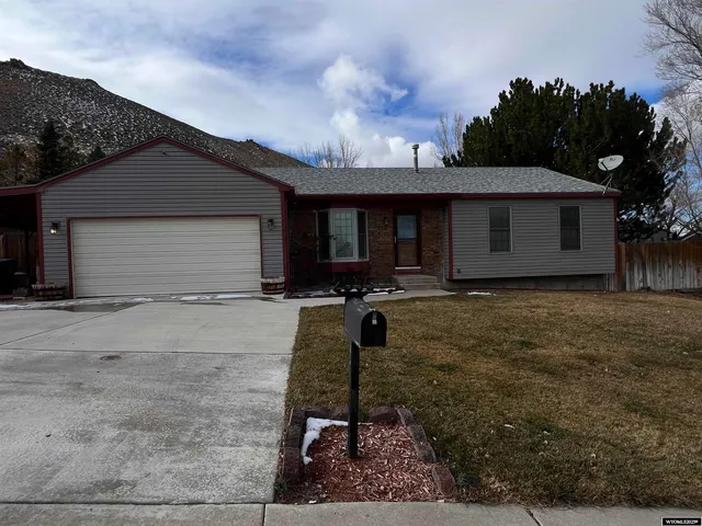 $337,500 | 2535 Vermont Court, Green River, WY 82935