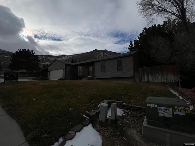 $337,500 | 2535 Vermont Court, Green River, WY 82935