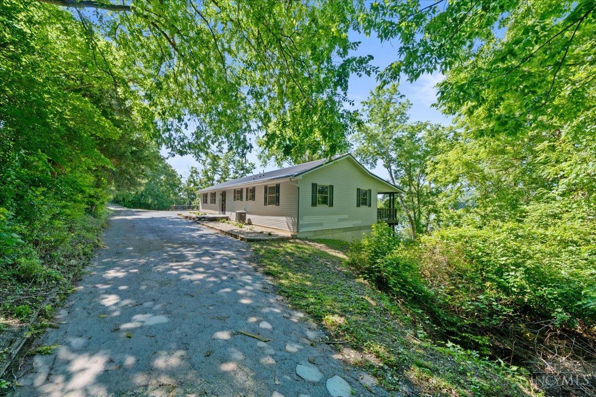 6952 Highway 52 Ripley, OH 45167 - Photo 4 of 37