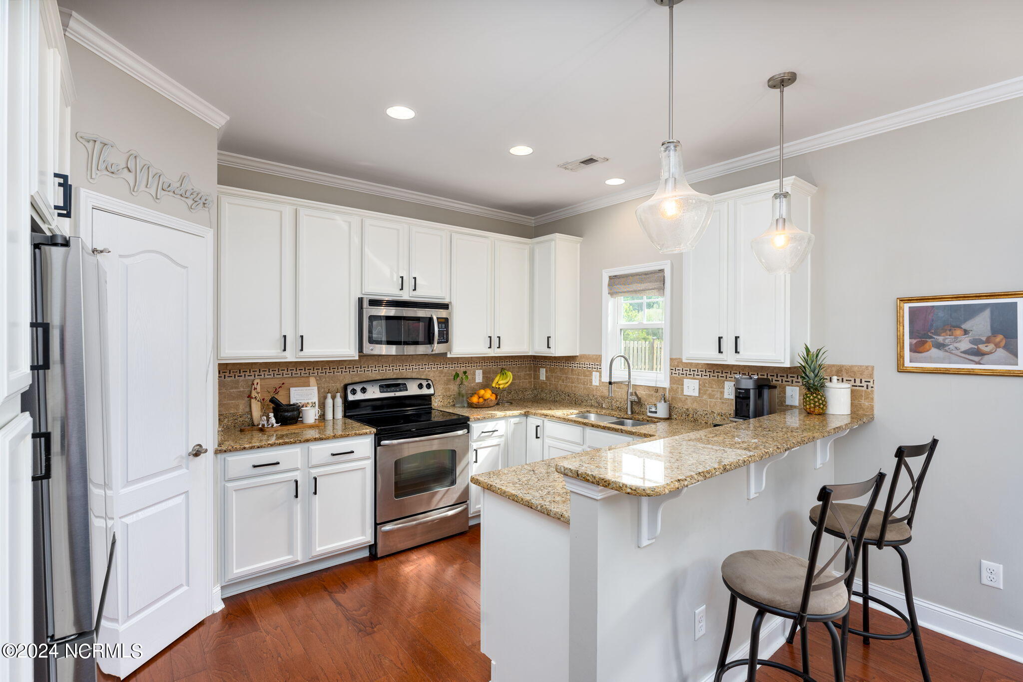 1610 Stones Edge Loop Road Wilmington, NC 28405 - Photo 4 of 25 4. kitchen-01a
