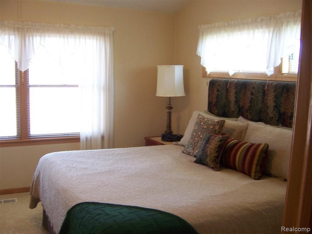 6797 West Ridge Drive Brighton, MI 48116 - Photo 6 of 18 100_6142.JPG