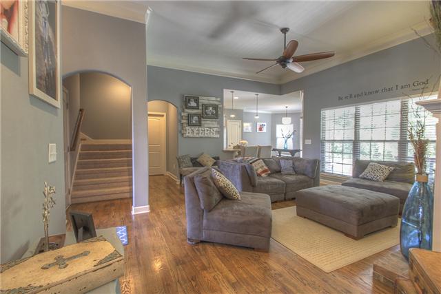 1084 Golf View Way Spring Hill, TN 37174 - Photo 2 of 20