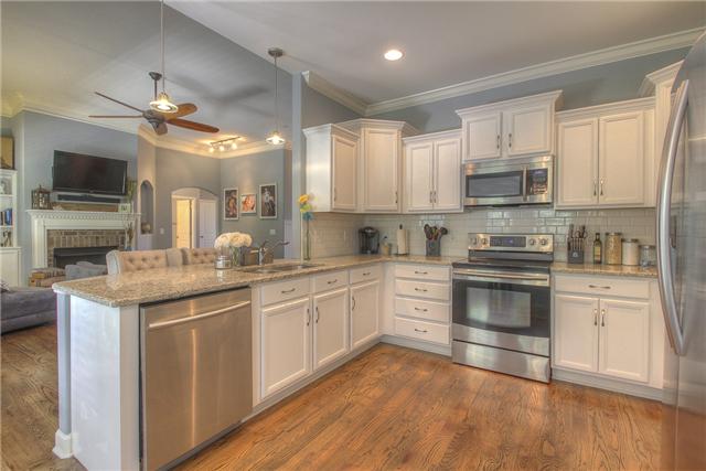 1084 Golf View Way Spring Hill, TN 37174 - Photo 6 of 20