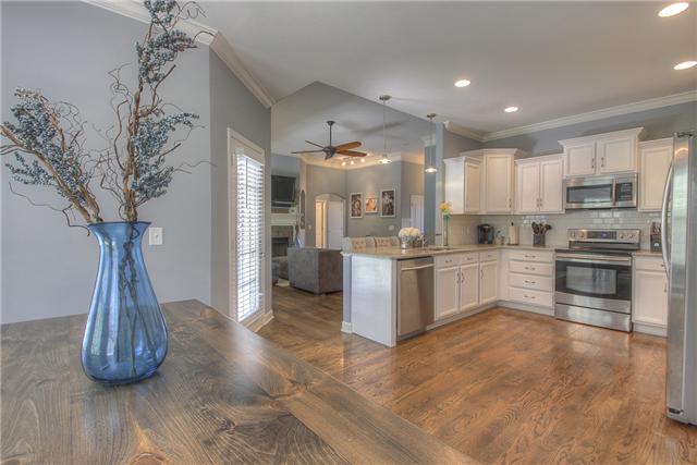 1084 Golf View Way Spring Hill, TN 37174 - Photo 10 of 20