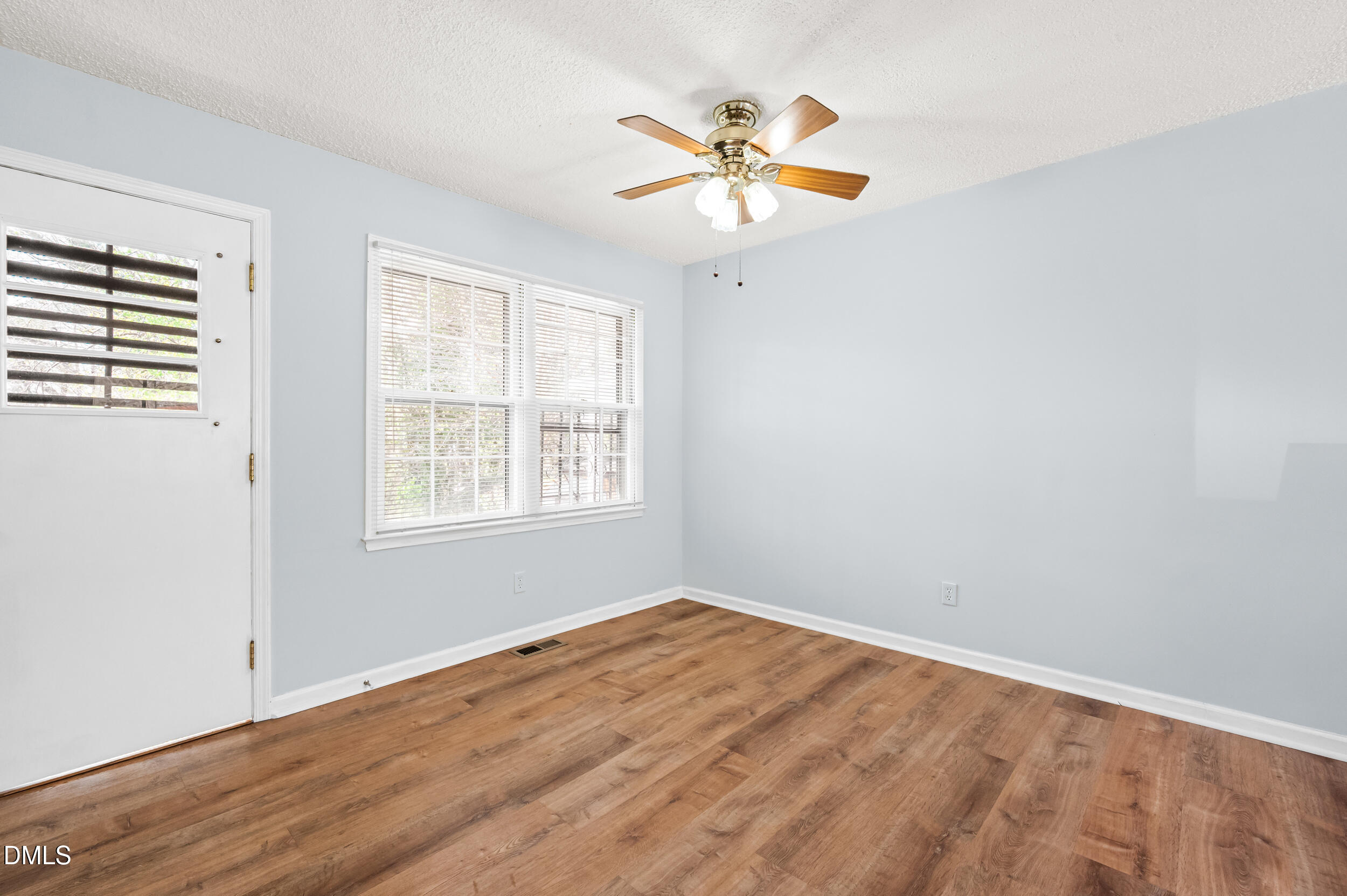 1129 Marlborough Road Raleigh, NC 27610 - Photo 7 of 21 dining room