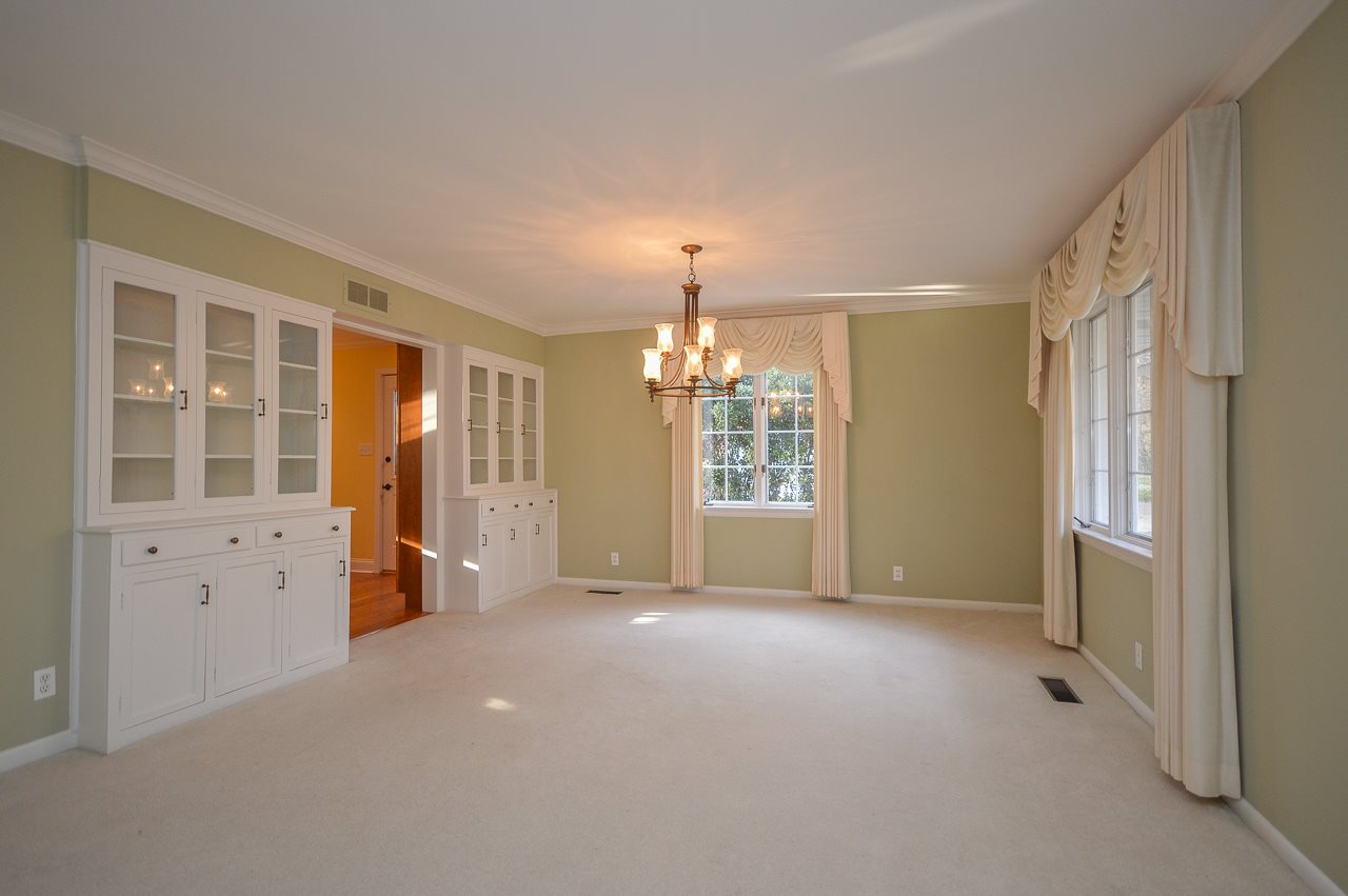 835 South Burkhardt Road Evansville, IN 47715 - Photo 7 of 23 Gallery Image 7