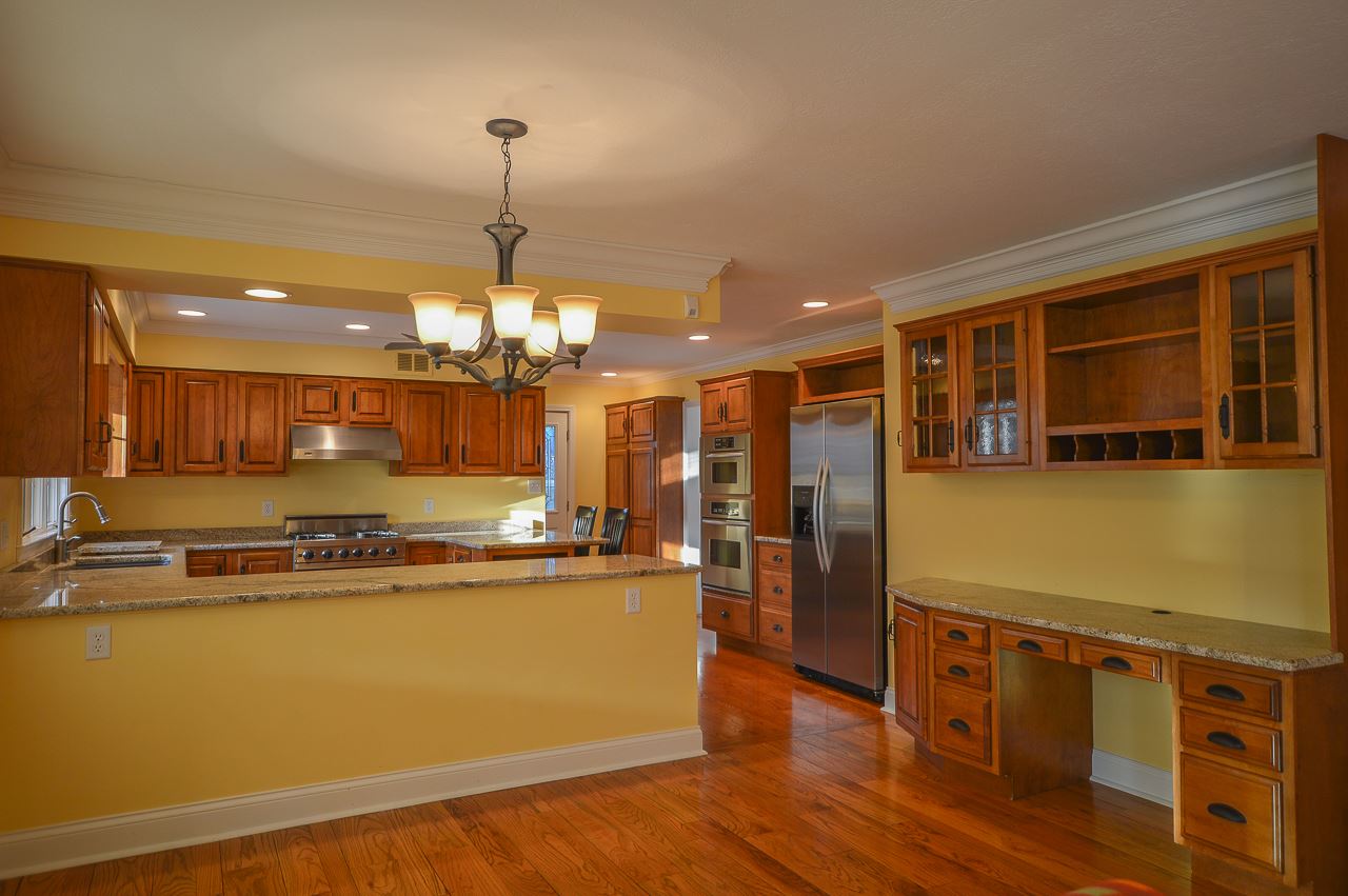 835 South Burkhardt Road Evansville, IN 47715 - Photo 10 of 23 Gallery Image 10