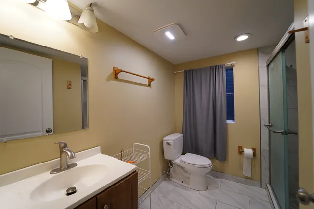 $2,200 | 807 Mansfield Court, Unit 807, Schaumburg, IL 60169