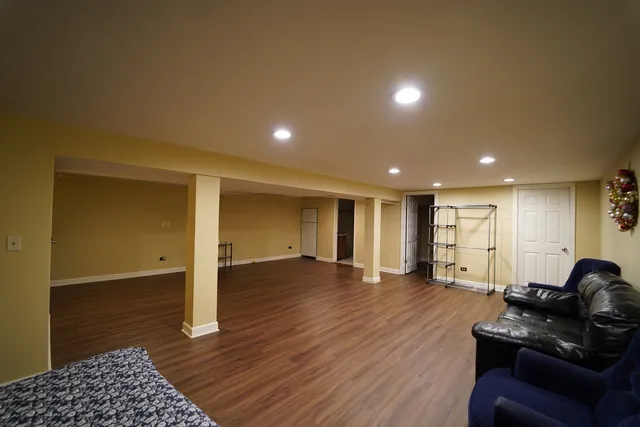 $2,200 | 807 Mansfield Court, Unit 807, Schaumburg, IL 60169