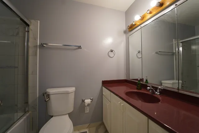 $2,200 | 807 Mansfield Court, Unit 807, Schaumburg, IL 60169