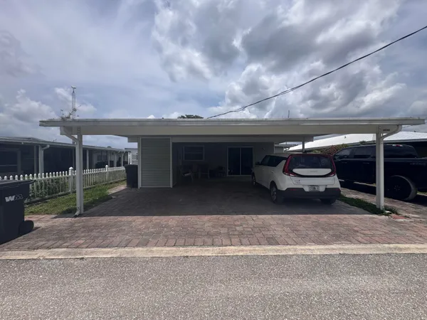 $275,000 | 14545 Center Street, Okeechobee, FL 34972