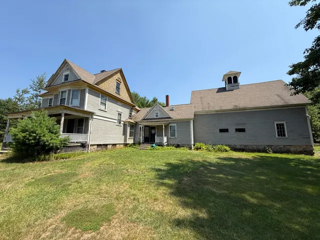 $1,895,000 | 730 Roosevelt Trail, Naples, ME 04055