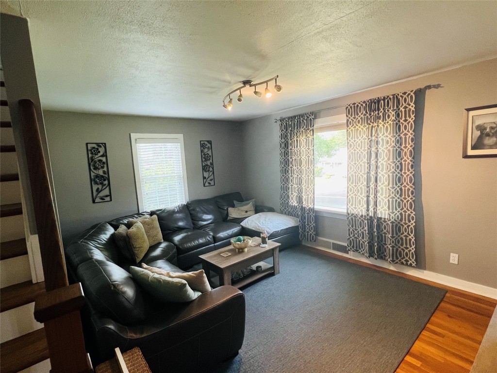 32 Highland Road Binghamton, NY 13901 - Photo 4 of 33 Gallery Image 4