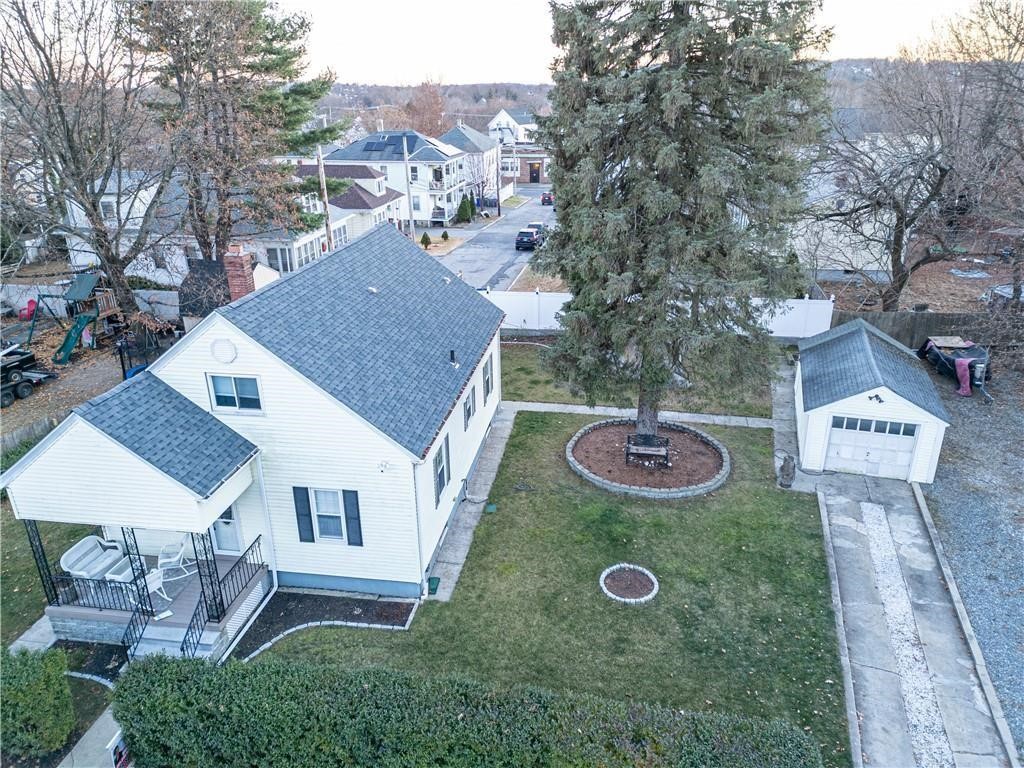 26 Woodside Road Providence, RI 02909 - Photo 3 of 31