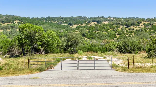 $485,000 | 21 Ranch Road 1623, Blanco, TX 78606