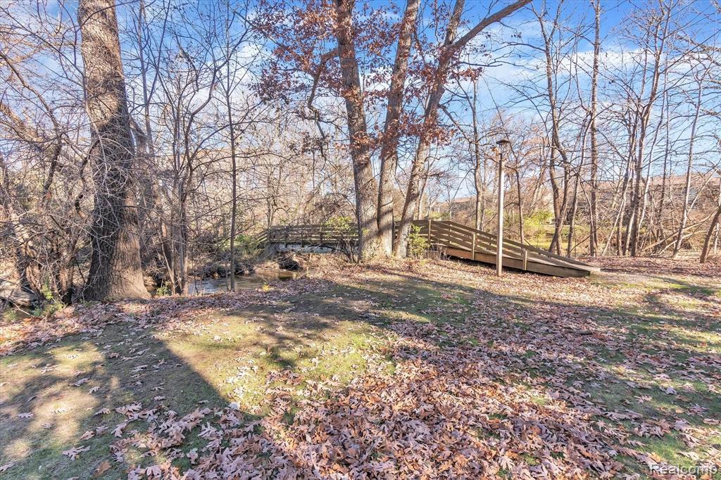 637 Oakbrook West Rochester, MI 48307 - Photo 45 of 45