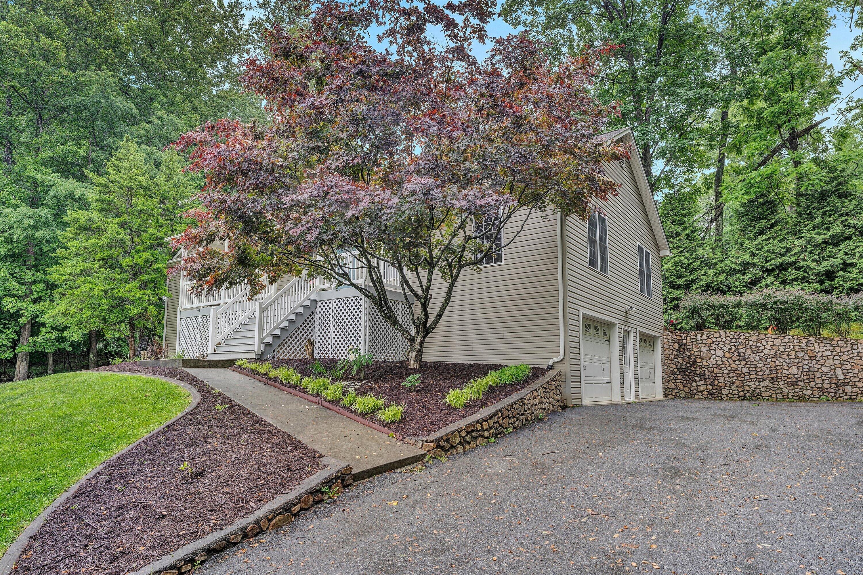 677 Deerfield Road Troutville, VA 24175 - Photo 4 of 48 03-SGP-00313