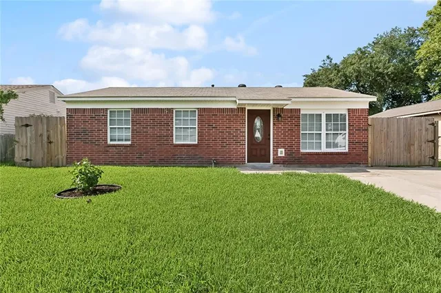 $169,900 | 2632 Dolores Drive, Marrero, LA 70072