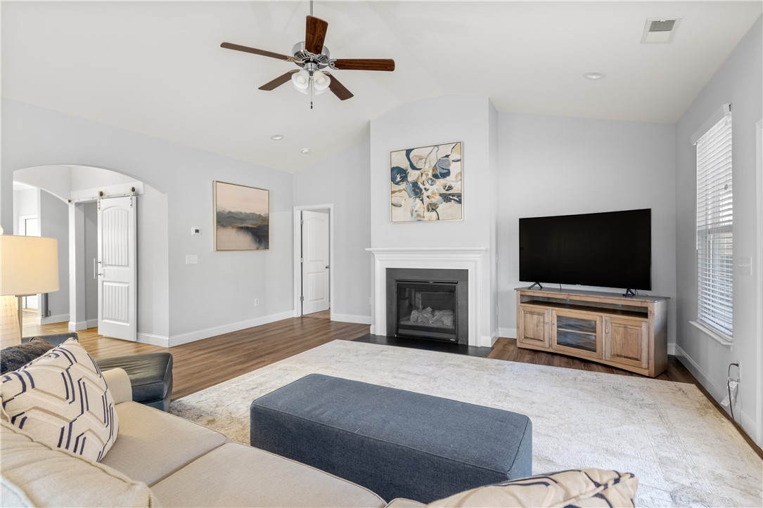 251 Inlet Pointe Drive Anderson, SC 29625 - Photo 11 of 49 Gallery Image 11