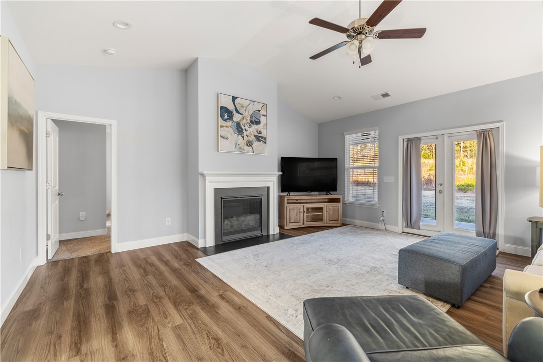 251 Inlet Pointe Drive Anderson, SC 29625 - Photo 12 of 49 Gallery Image 12