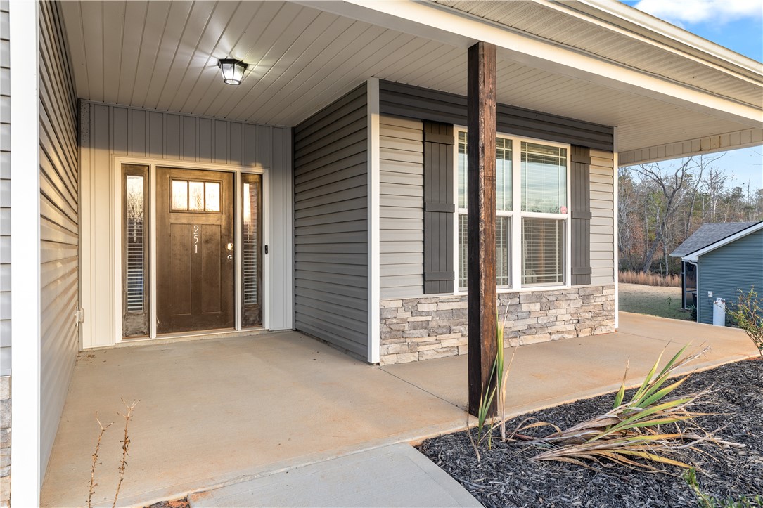 251 Inlet Pointe Drive Anderson, SC 29625 - Photo 4 of 49 Gallery Image 4
