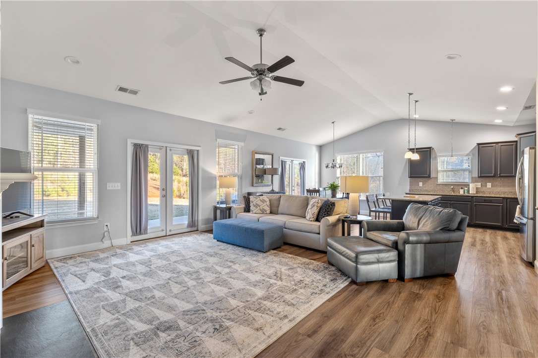 251 Inlet Pointe Drive Anderson, SC 29625 - Photo 8 of 49 Gallery Image 8