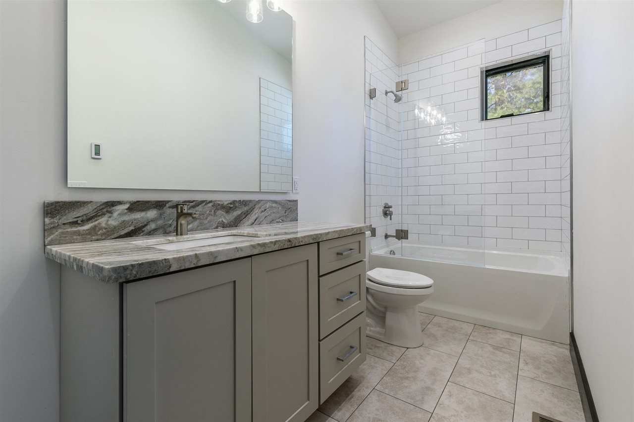 11021 Henness Road, Unit R1 Truckee, CA 96161 - Photo 17 of 21