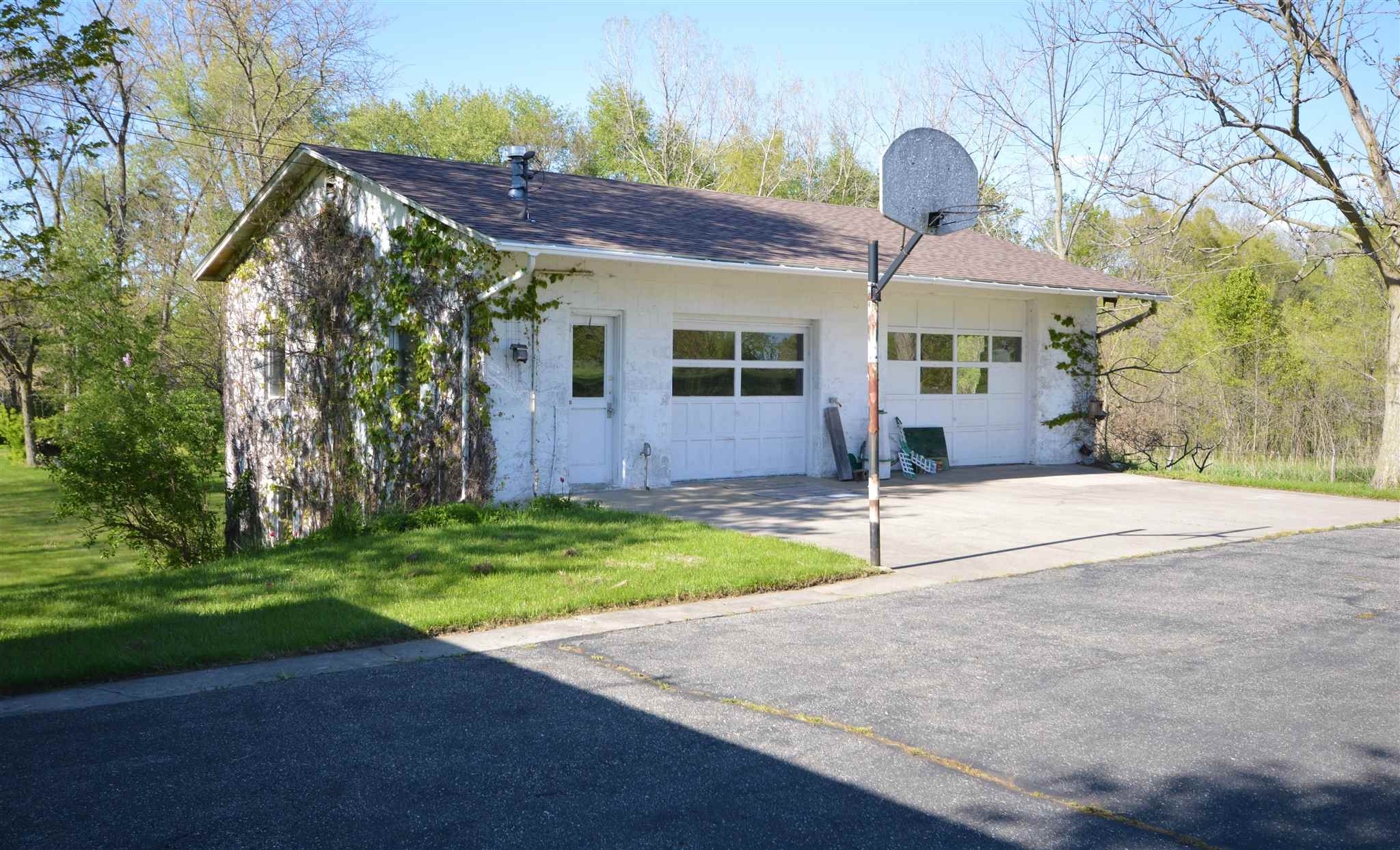 69292 Pine Road North Liberty, IN 46554 - Photo 9 of 36 Gallery Image 9