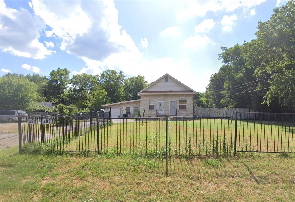 a view of a house with a street view