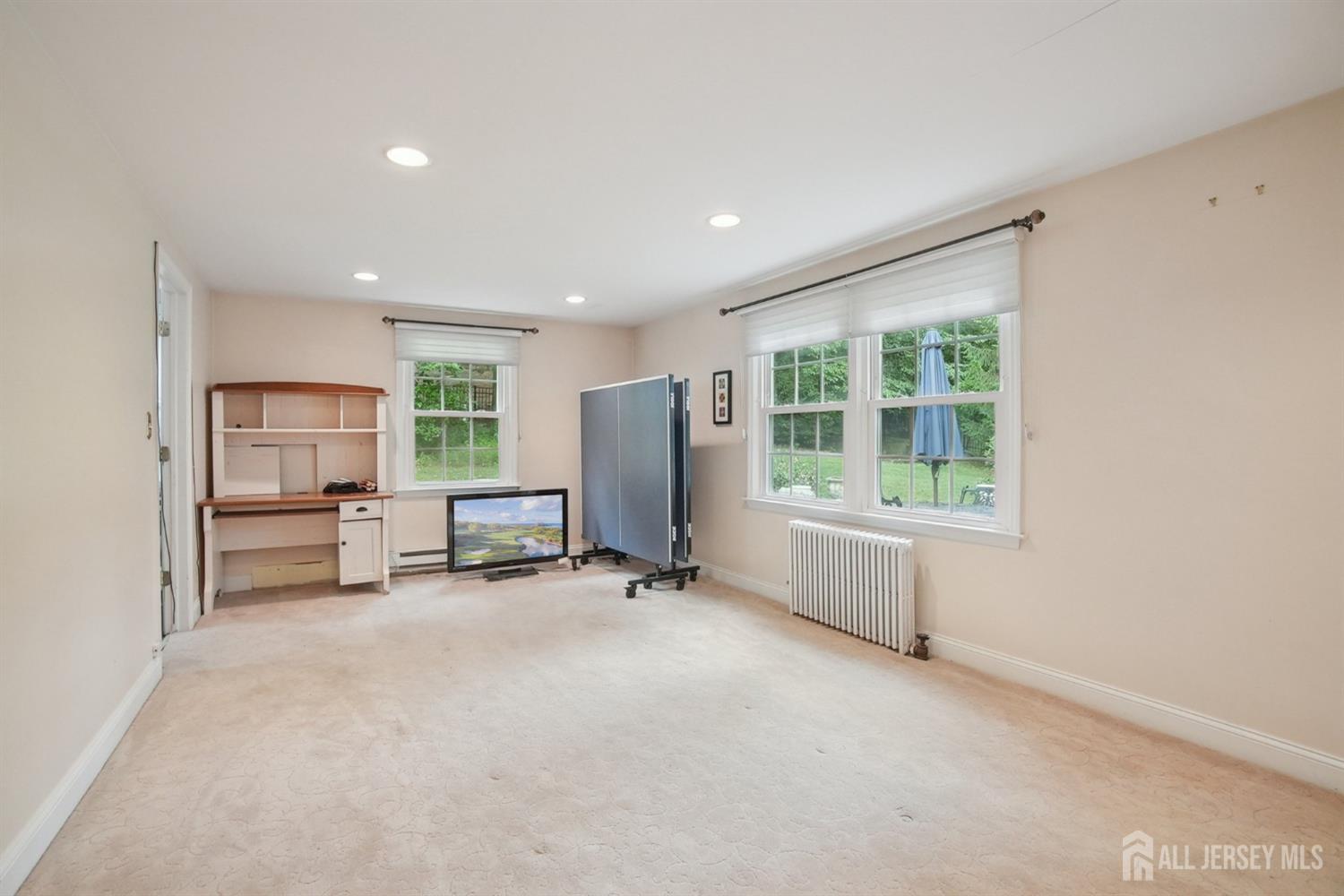 12 Edgewood Road Edison, NJ 08820 - Photo 25 of 68