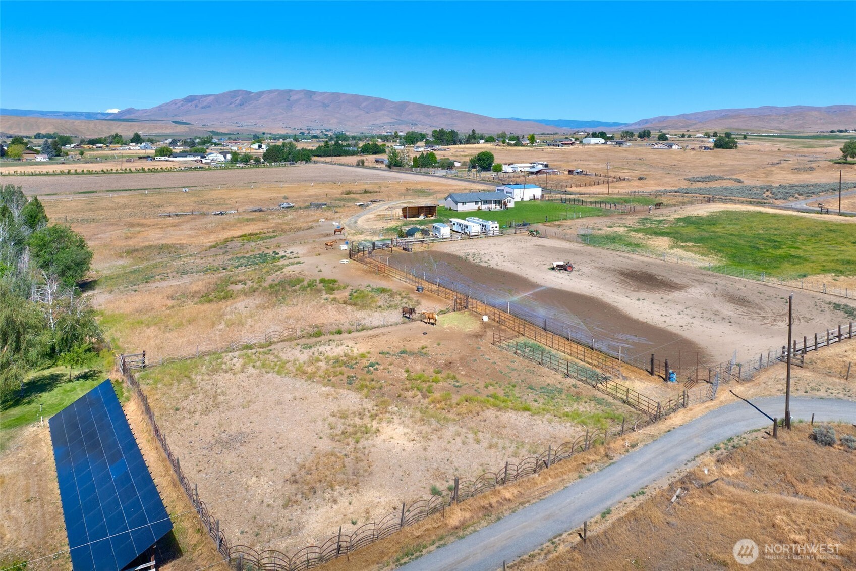 1240 West Huntzinger Road Selah, WA 98942 - Photo 9 of 30