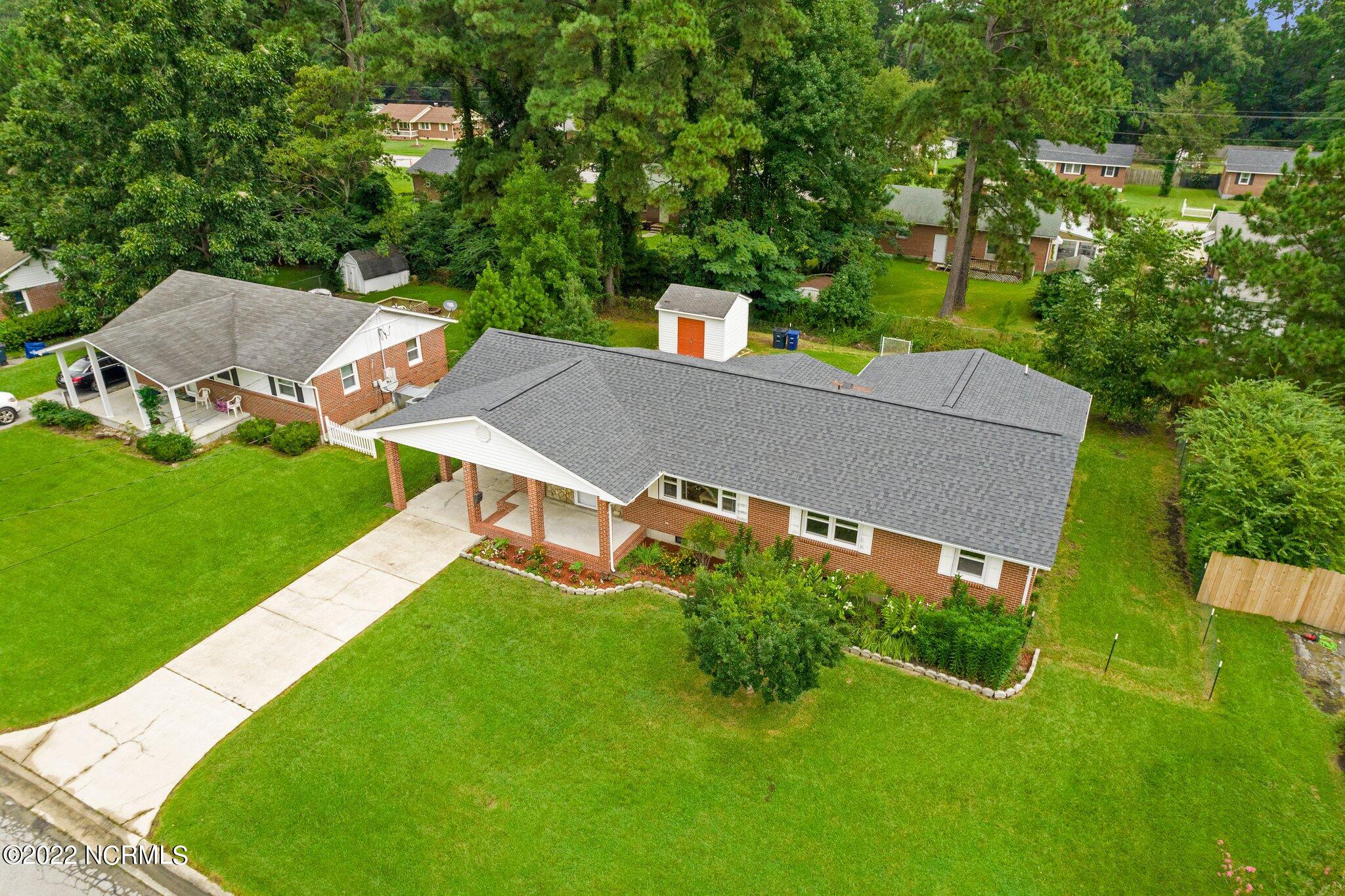111 Armstrong Drive Jacksonville, NC 28540 - Photo 13 of 46 13-web-or-mls-DJI_0324