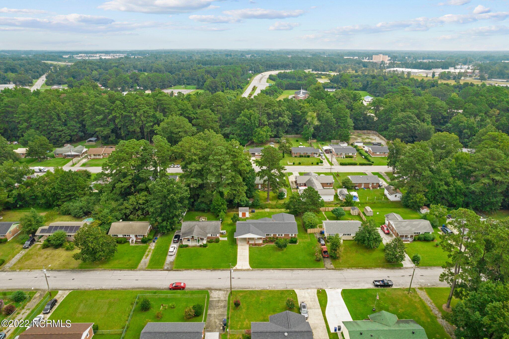 111 Armstrong Drive Jacksonville, NC 28540 - Photo 15 of 46 17-web-or-mls-DJI_0328