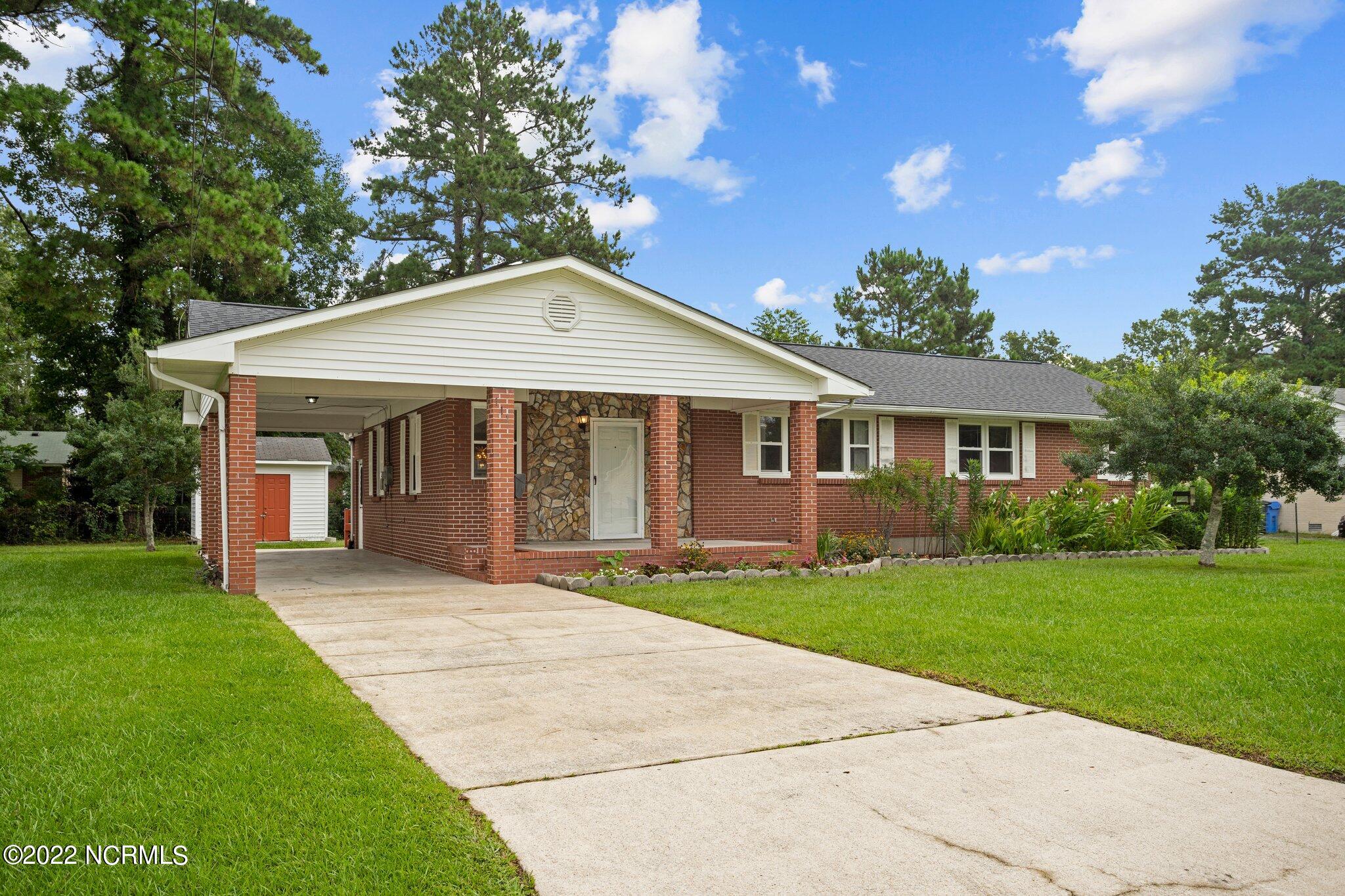 111 Armstrong Drive Jacksonville, NC 28540 - Photo 2 of 46 2-web-or-mls-DSC07710