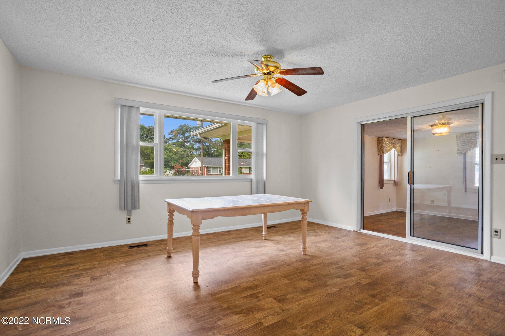 111 Armstrong Drive Jacksonville, NC 28540 - Photo 29 of 46 28-web-or-mls-DSC07760