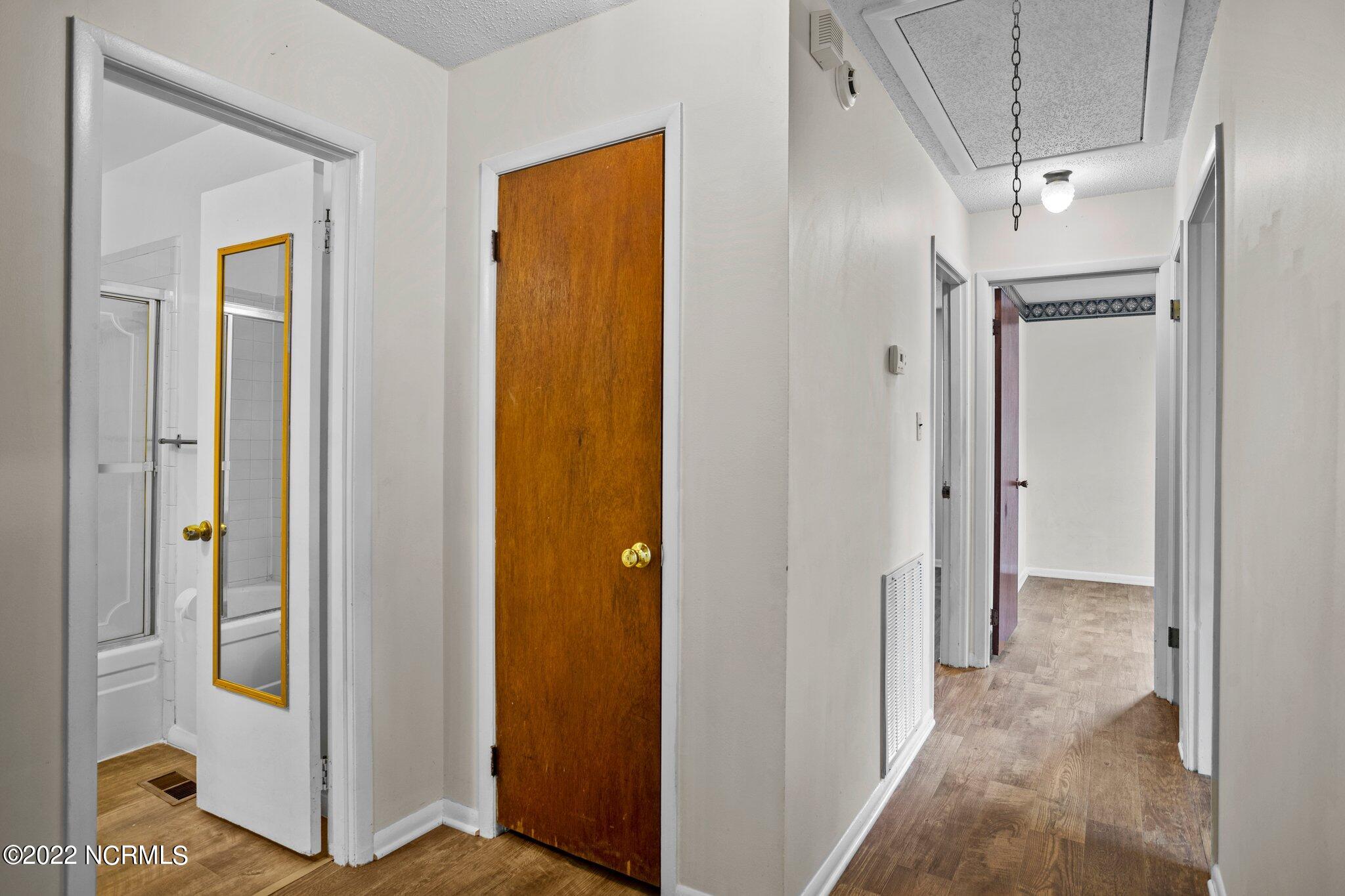 111 Armstrong Drive Jacksonville, NC 28540 - Photo 31 of 46 27-web-or-mls-DSC07753