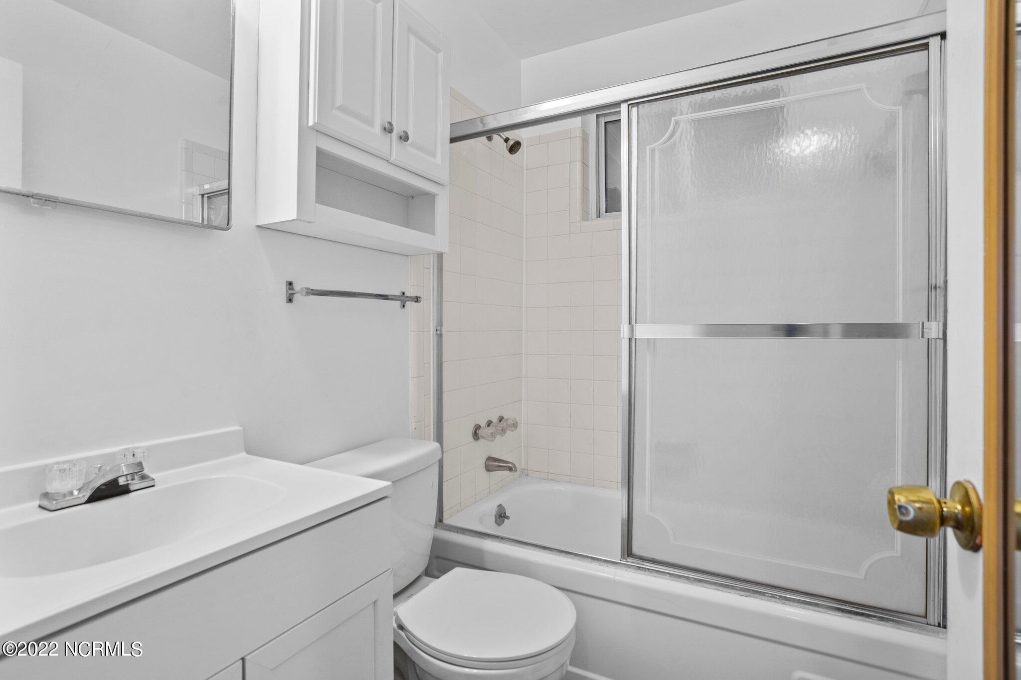 111 Armstrong Drive Jacksonville, NC 28540 - Photo 33 of 46 26-web-or-mls-DSC07748