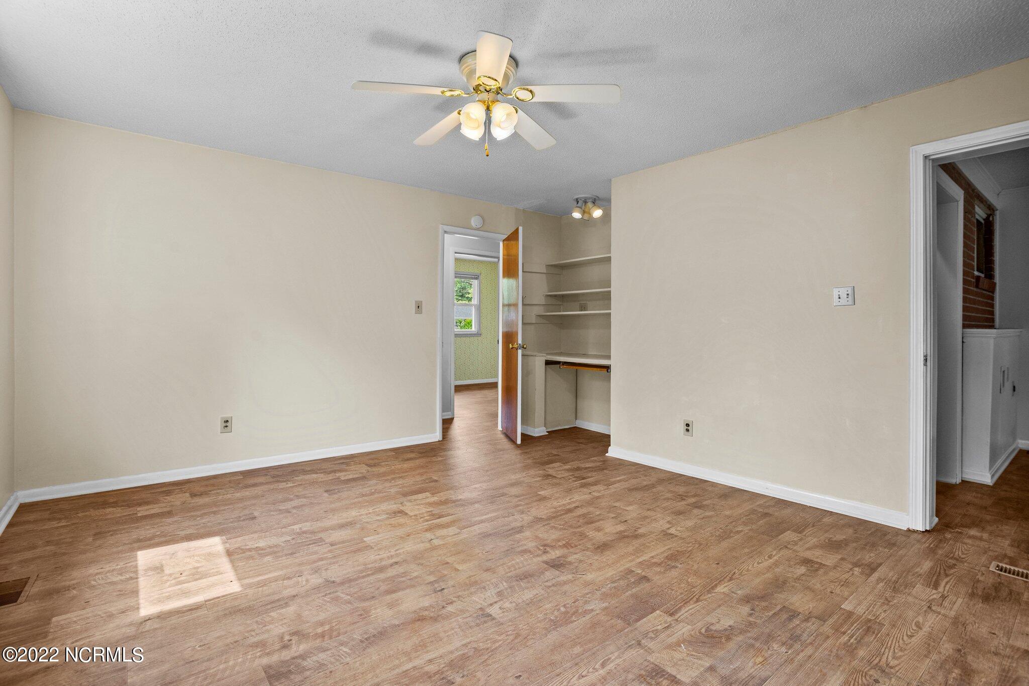 111 Armstrong Drive Jacksonville, NC 28540 - Photo 38 of 46 43-web-or-mls-DSC07838