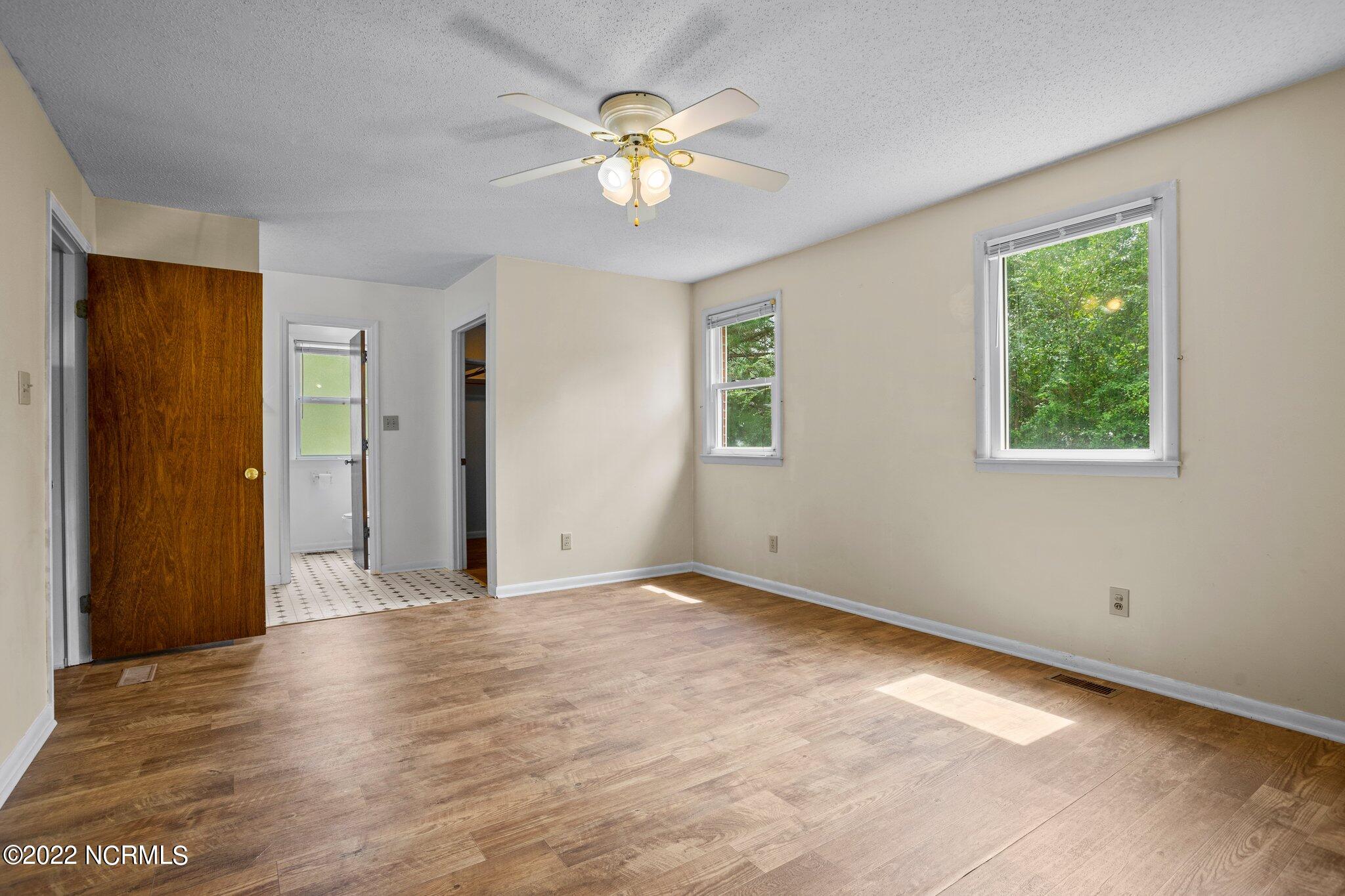 111 Armstrong Drive Jacksonville, NC 28540 - Photo 39 of 46 41-web-or-mls-DSC07828