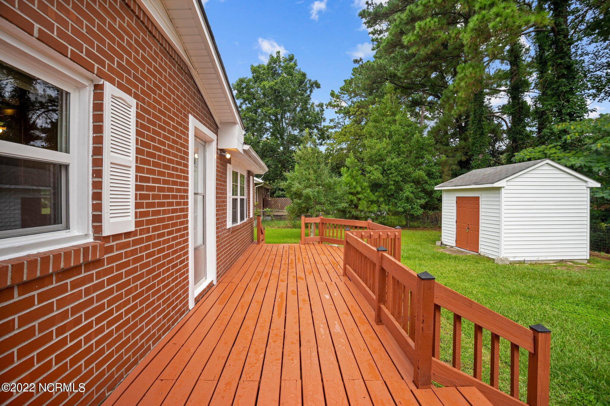 111 Armstrong Drive Jacksonville, NC 28540 - Photo 8 of 46 9-web-or-mls-DSC07720