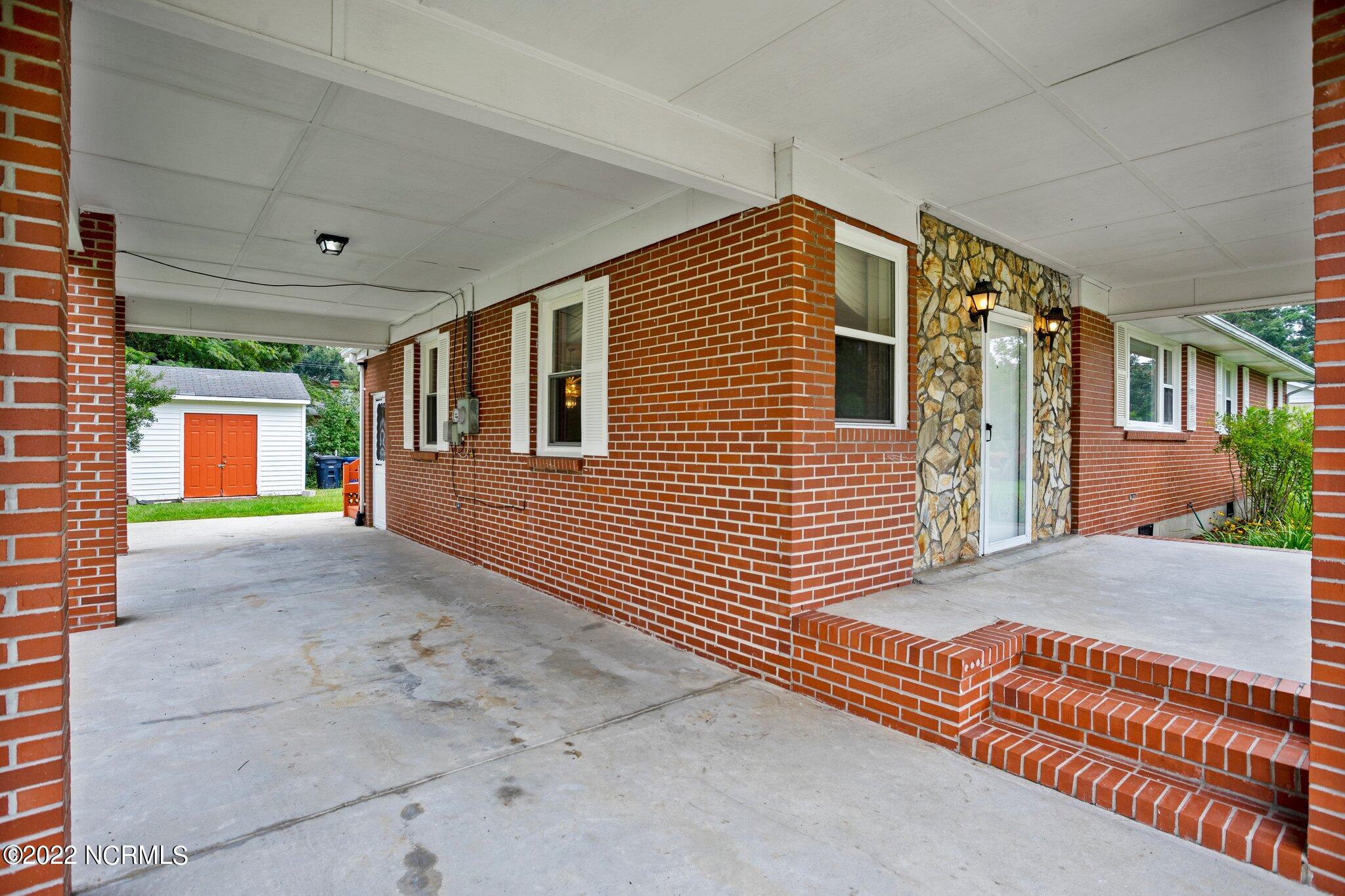 111 Armstrong Drive Jacksonville, NC 28540 - Photo 9 of 46 10-web-or-mls-DSC07712