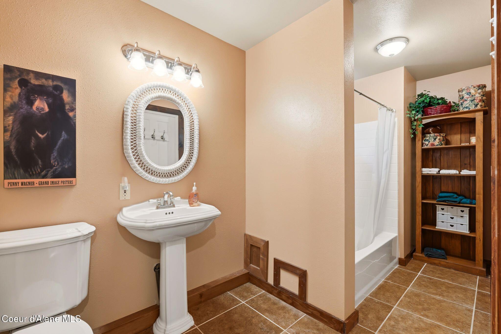 2730 Wrenco Loop Sandpoint, ID 83864 - Photo 45 of 84 42_A7404125