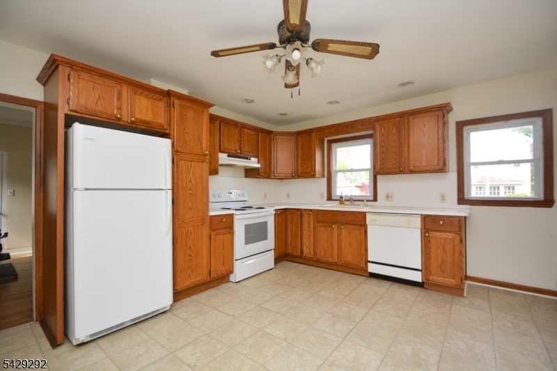 12 Church Street Wharton, NJ 07885 - Photo 3 of 11