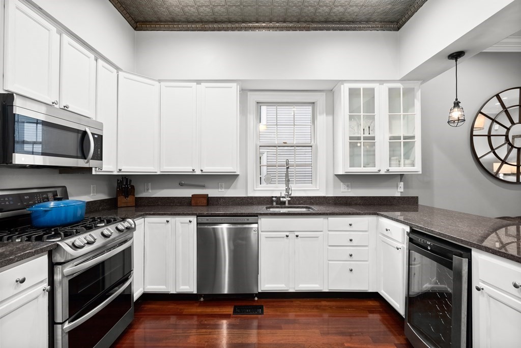 96 Dix Street, Unit 1 Boston, MA 02122 - Photo 5 of 21