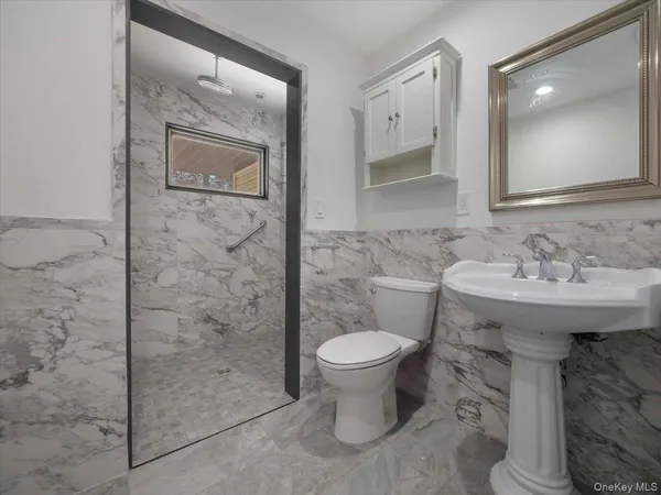 $949,000 | 61 Rolling Ridge Road, New City, NY 10956