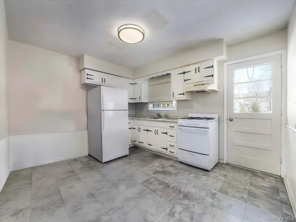 $949,000 | 61 Rolling Ridge Road, New City, NY 10956