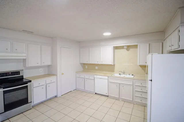 $900 | 7404 Avenue Lubbock Tx 79423, Unit B, Lubbock, TX 79404